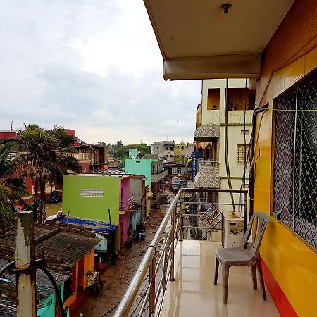 Hotel Swarg Puri Exterior photo